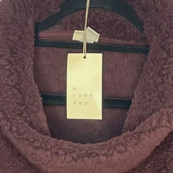 A New Day Super Soft Comfy Burgundy Cowl Neck Sherpa Sweater Size Medium NEW! - Picture 4 of 5